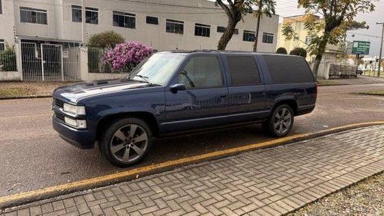 CHEVROLET SUBURBAN 5.7 V8 GASOLINA 4P AUTOMÁTICO CHEVROLET SUBURBAN 5.7 V8 GASOLINA 4P AUTOMÁTICO